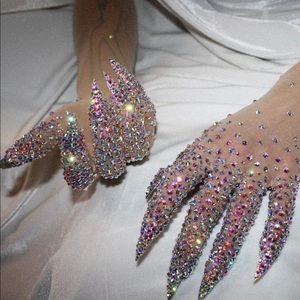 Diamond mesh gloves